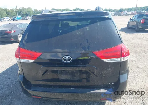 2011 Toyota Sienna Xle V6 из США, поврежденный, VIN 5TDYK3DC6BS061971